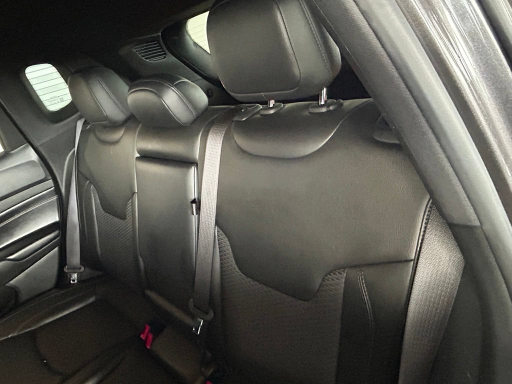 Used 2022 Jeep Compass Latitude FWD image 43