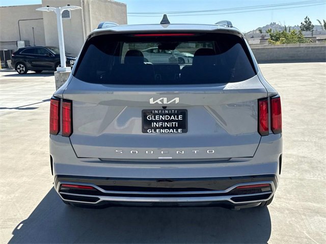 Used 2022 Kia Sorento SX image 4