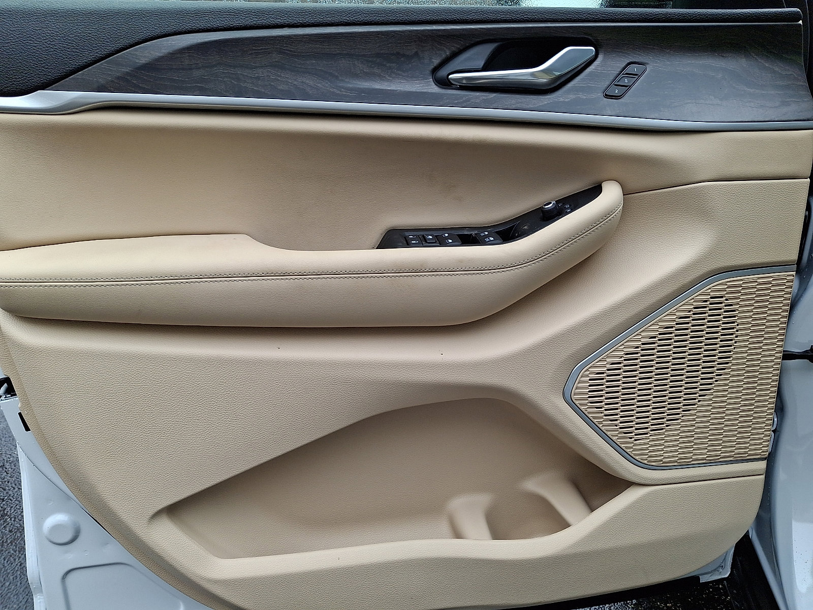 New 2026 Jeep Grand Cherokee Limited image 8