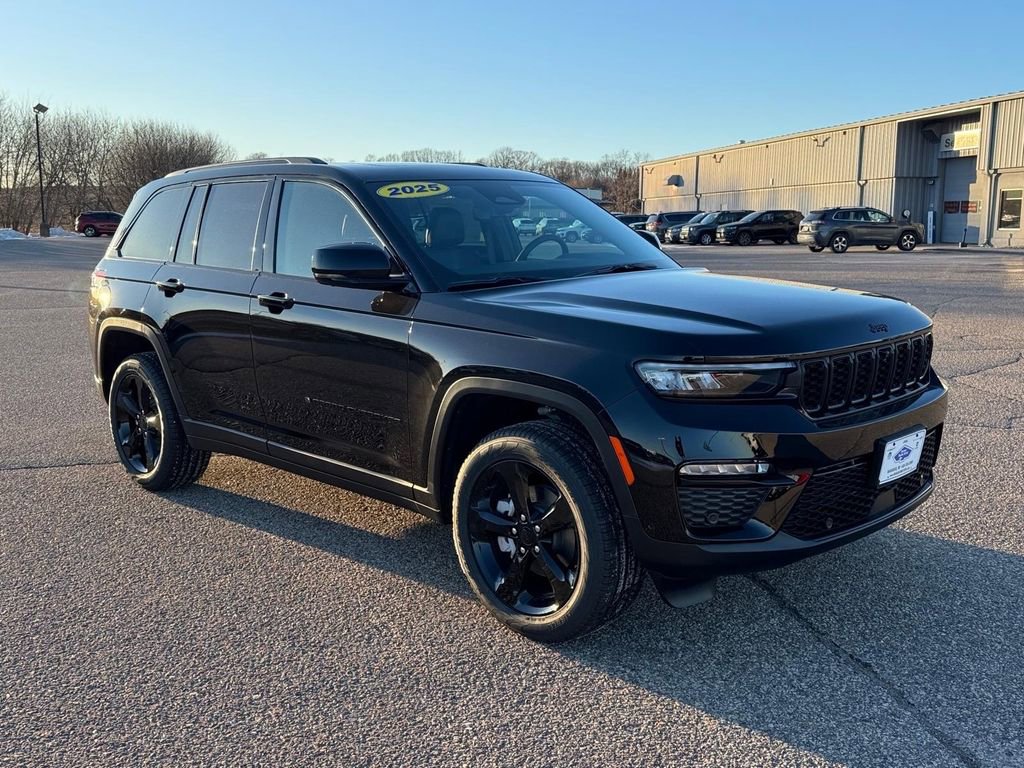 New 2025 Jeep Grand Cherokee Limited w/ Luxury Tech Group II