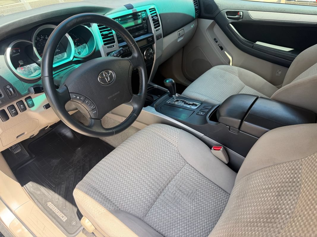 Used 2008 Toyota 4Runner SR5 AWD/4WD image 22