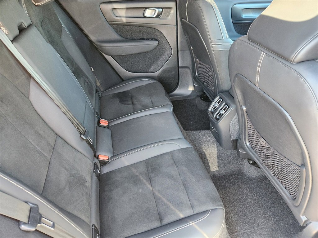 Used 2023 Volvo C40 P8 Recharge Ultimate image 23