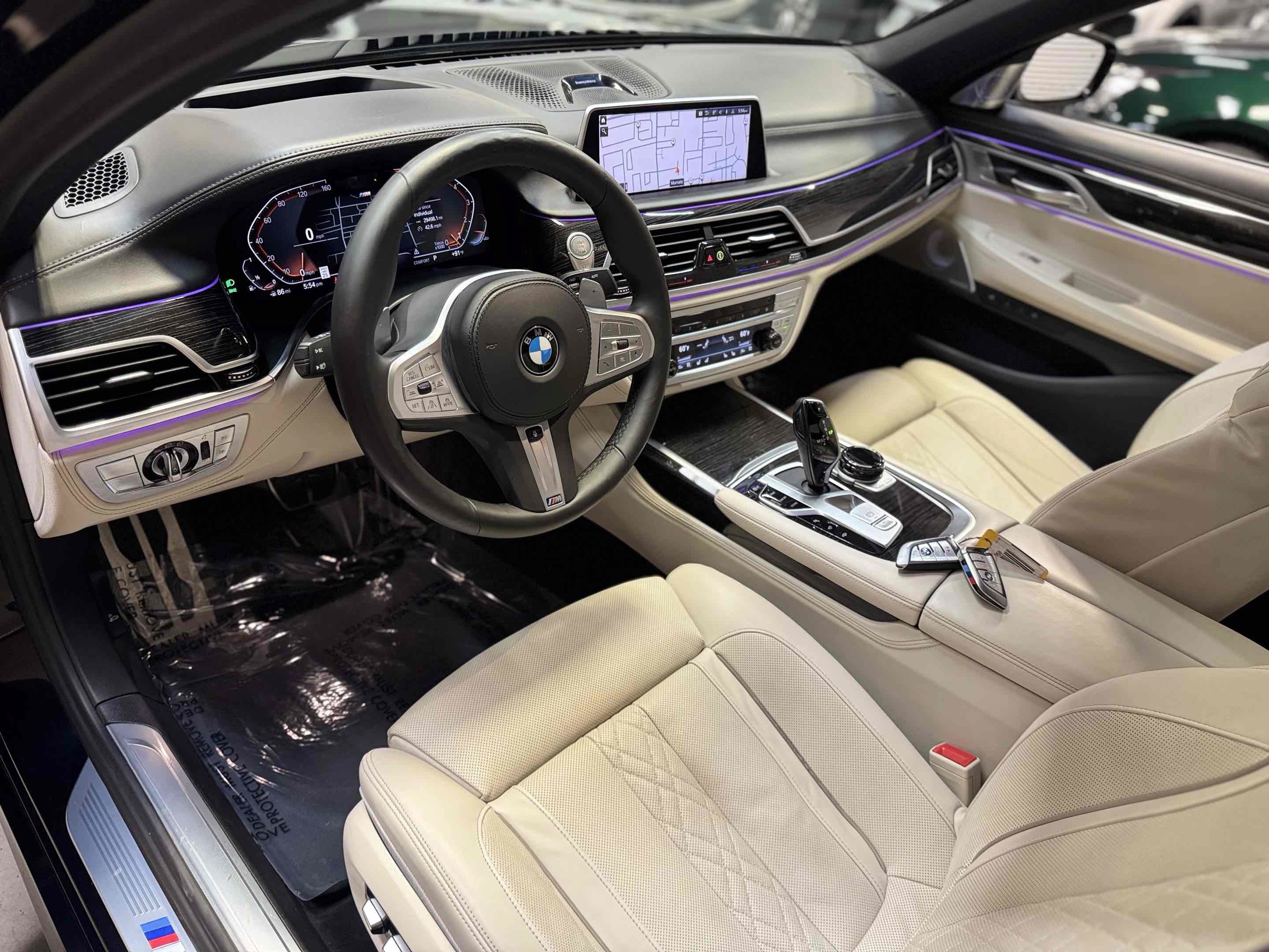 Used 2021 BMW 750i xDrive w/ Executive Package AWD/4WD image 3