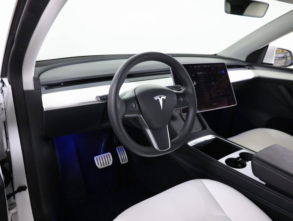 Used 2023 Tesla Model Y Performance image 30