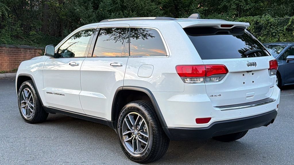Used 2018 Jeep Grand Cherokee Limited AWD/4WD image 3
