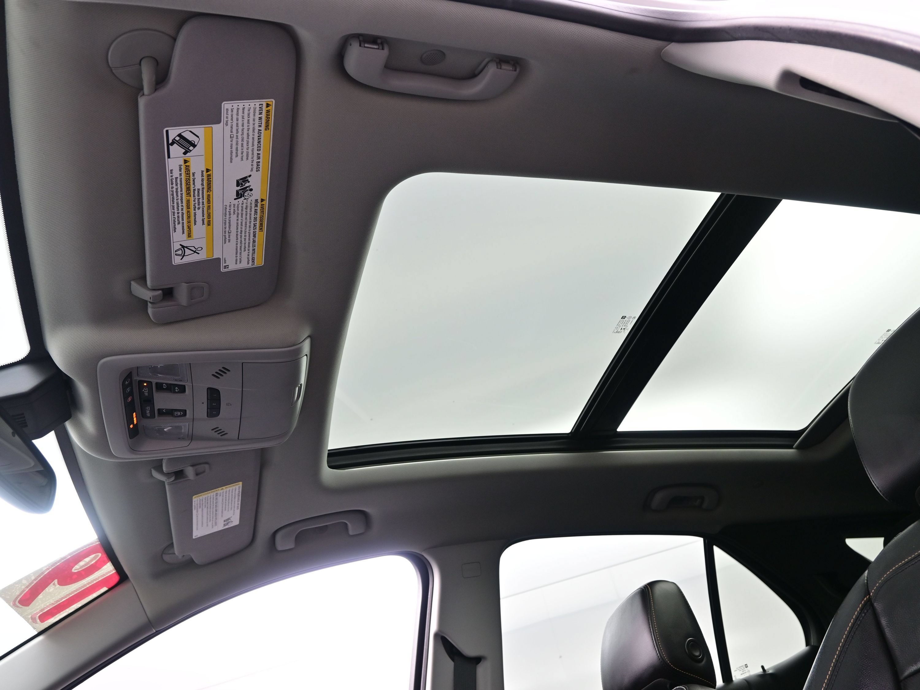 Used 2019 Chevrolet Equinox Premier AWD/4WD image 19