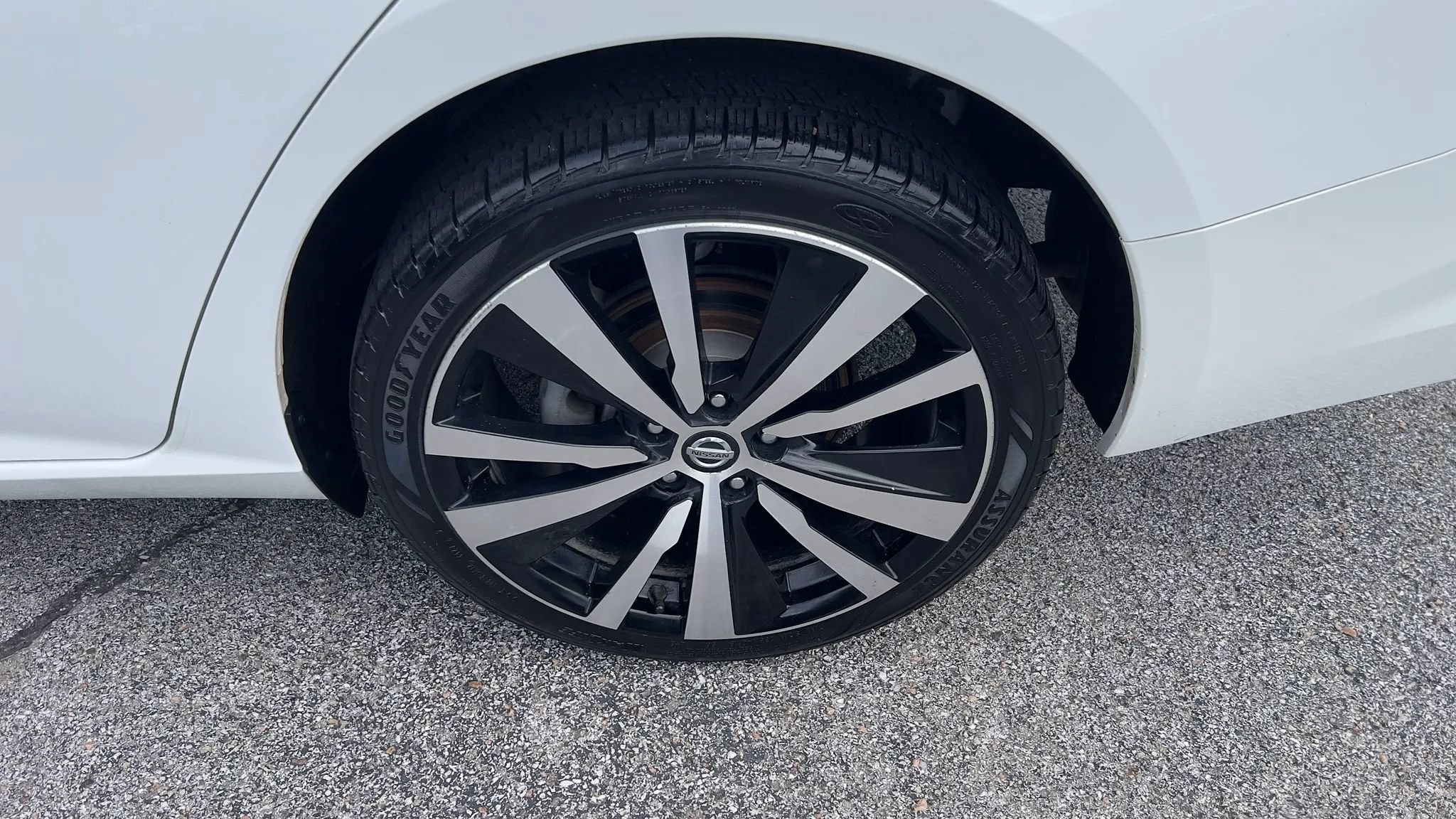 Used 2019 Nissan Altima 2.5 SR AWD/4WD image 11