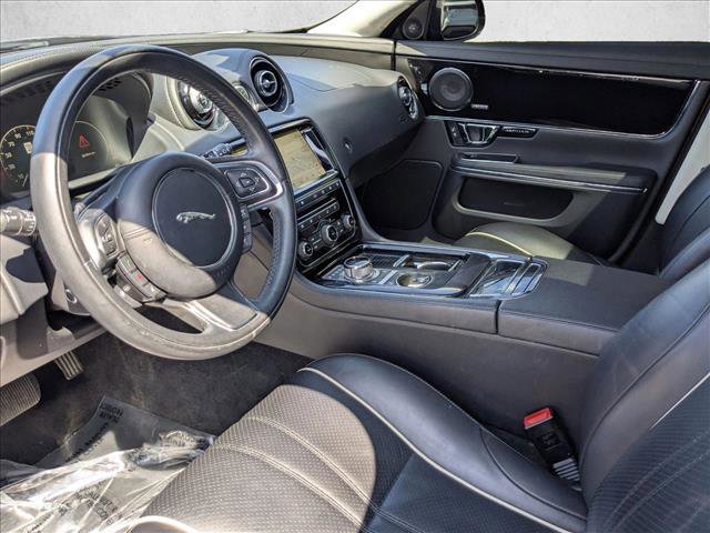 Used 2019 Jaguar XJ R-Sport image 17