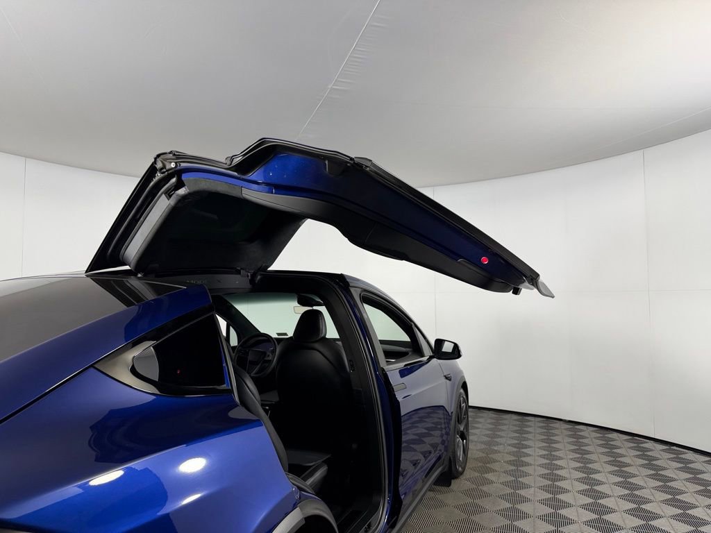 Used 2023 Tesla Model X image 23