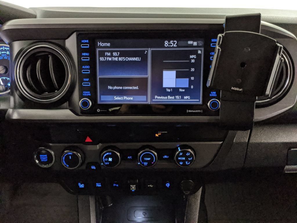 Used 2020 Toyota Tacoma TRD Off-Road w/ Technology Package AWD/4WD image 8