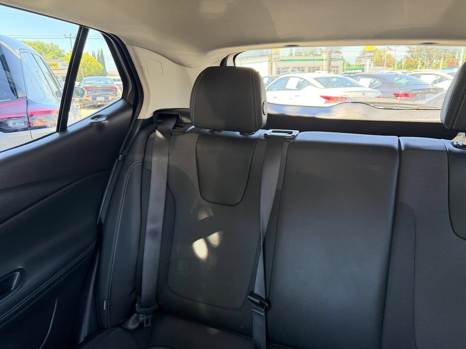 Used 2025 Buick Encore GX Preferred FWD image 38