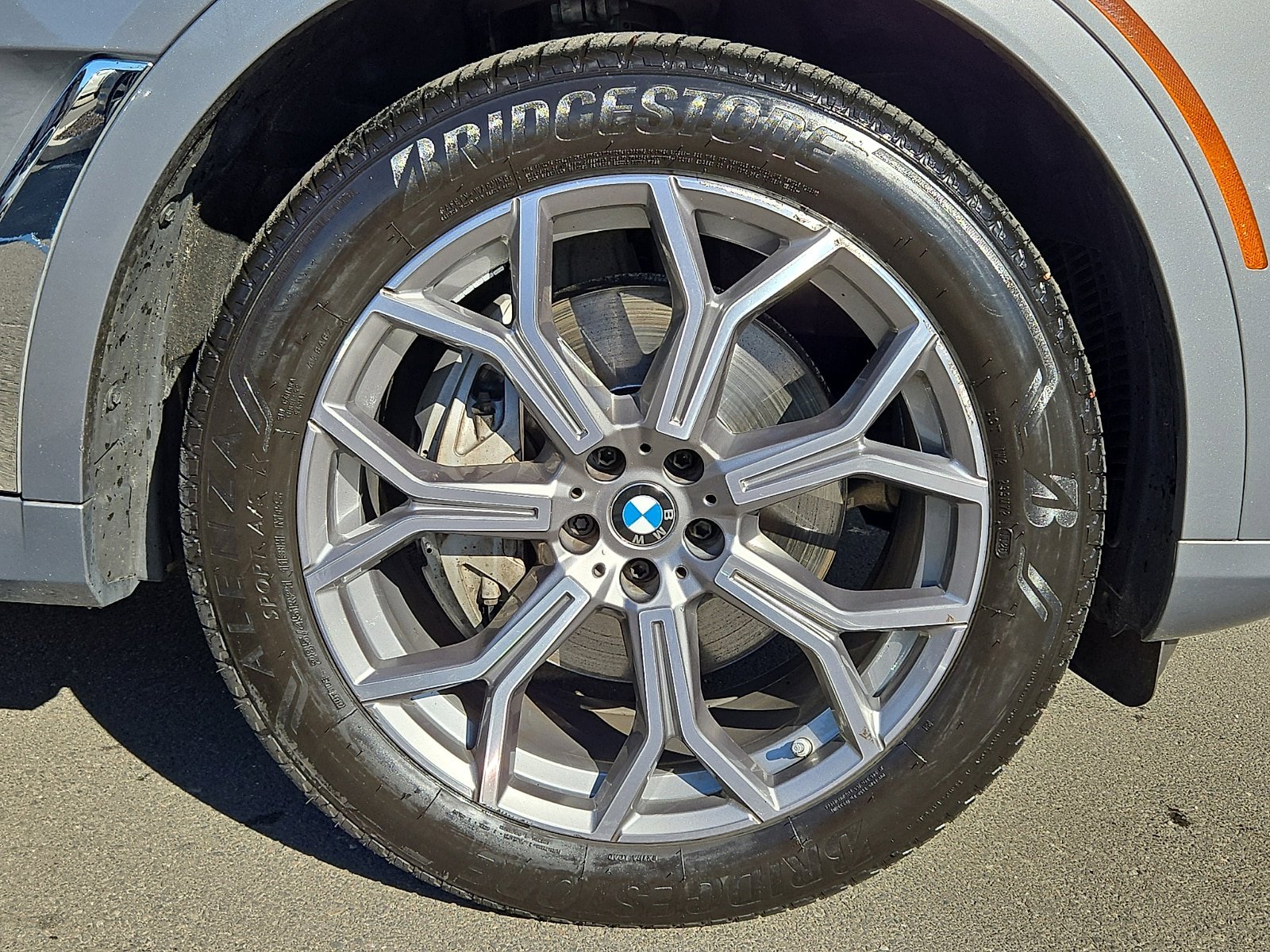Used 2024 BMW X7 xDrive40i w/ Premium Package AWD/4WD image 8