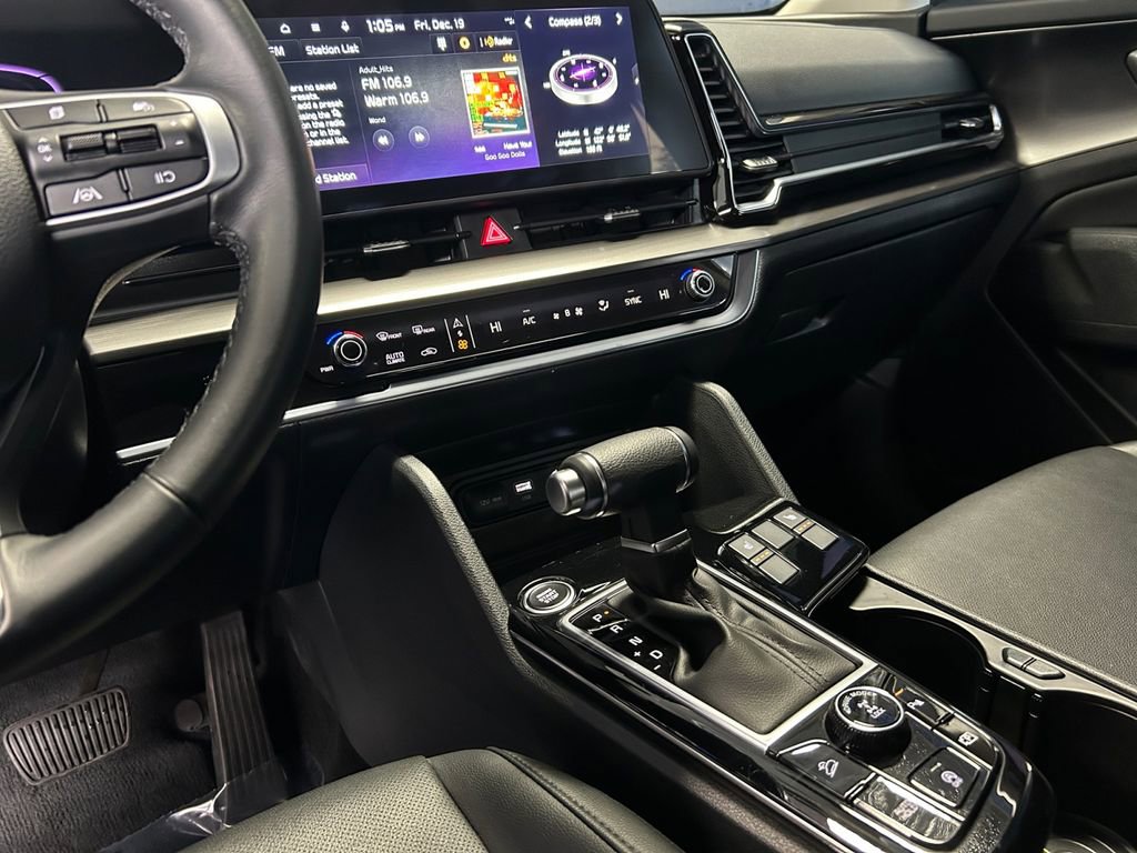 Used 2025 Kia Sportage EX image 20