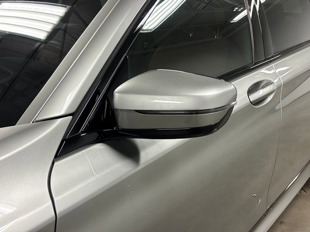 Used 2021 BMW 750i xDrive w/ Executive Package image 12