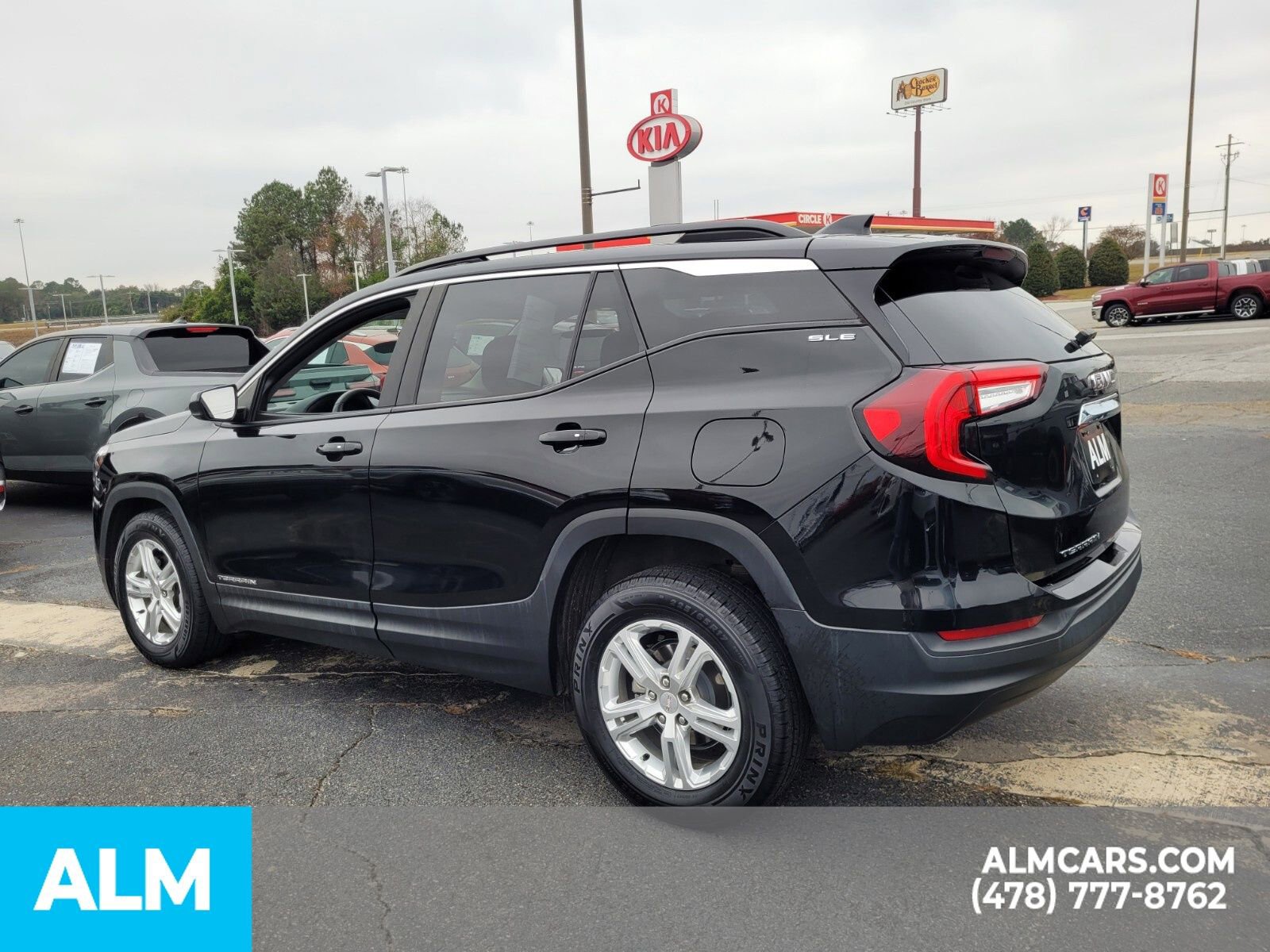 Used 2022 GMC Terrain SLE w/ Driver Convenience Package image 10