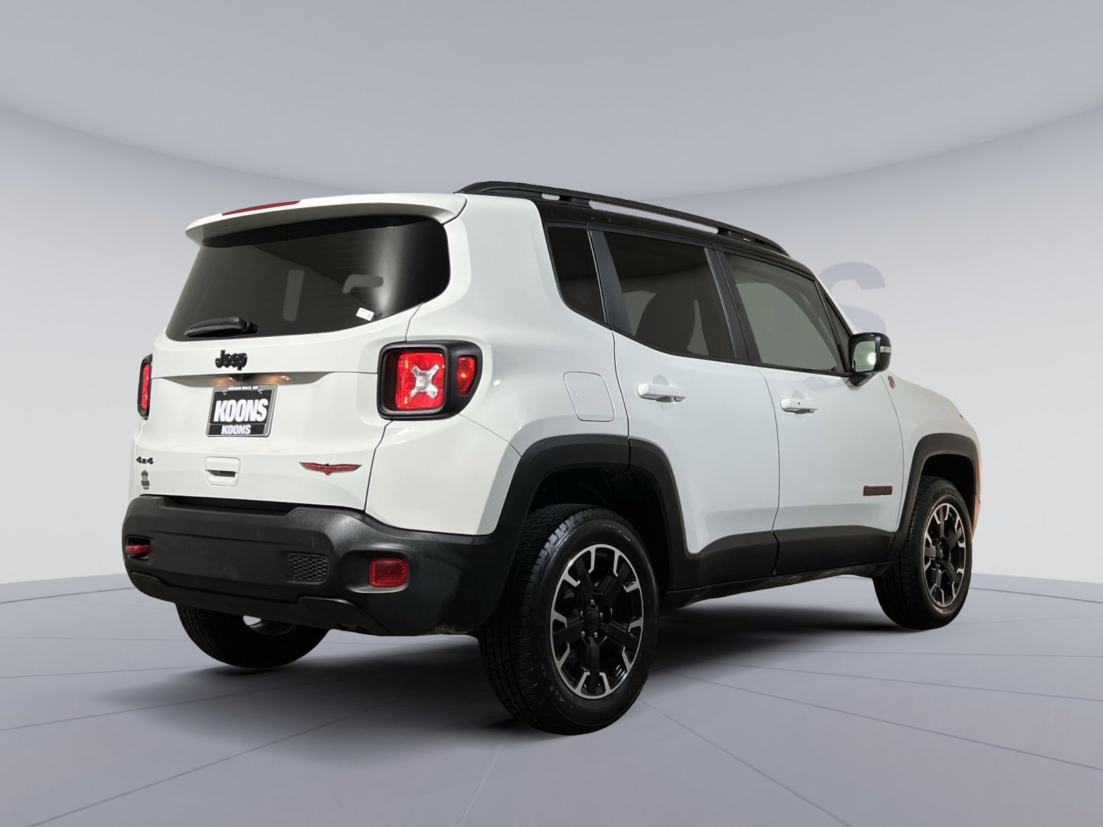 Used 2023 Jeep Renegade Trailhawk image 5