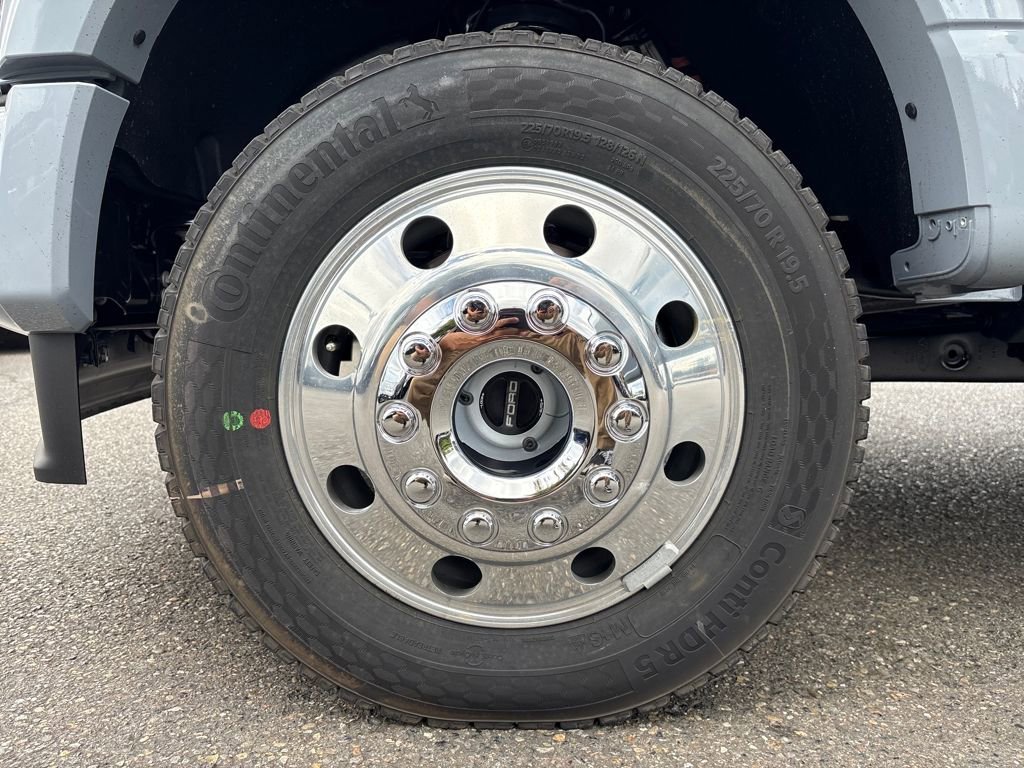 New 2026 Ford F450 Platinum w/ FX4 Off-Road Package image 28