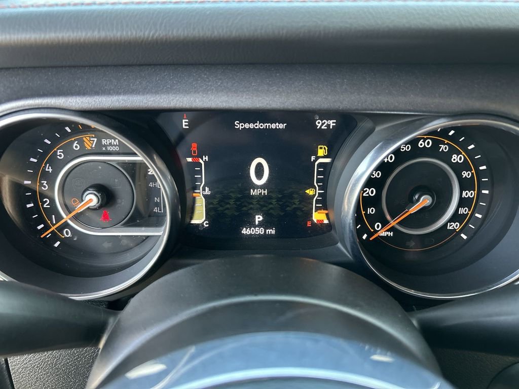 Used 2023 Jeep Gladiator Mojave w/ LED Lighting Group AWD/4WD image 11