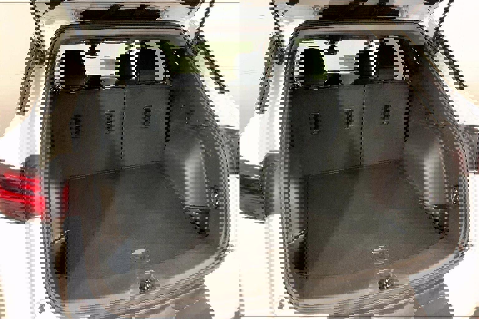 Used 2025 Chevrolet Blazer LT image 4