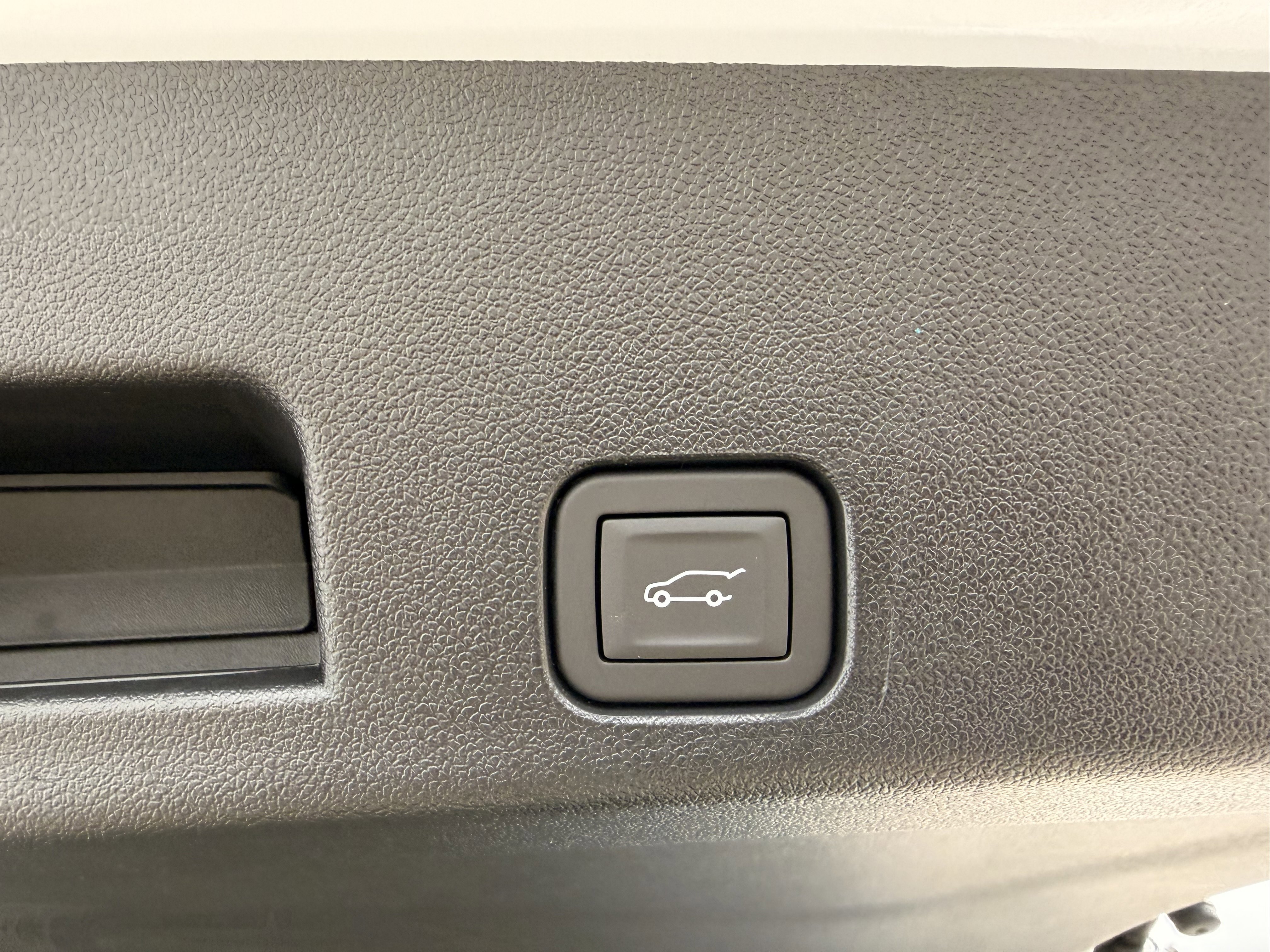 New 2026 GMC Acadia AT4 w/ Luxury Package image 40