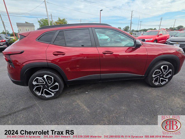 Used 2024 Chevrolet Trax RS w/ Driver Confidence Package FWD image 8