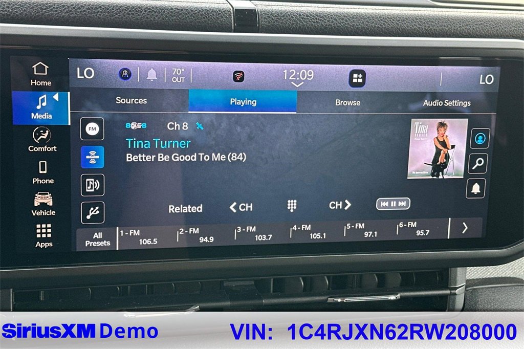 Used 2024 Jeep Wrangler Unlimited image 35