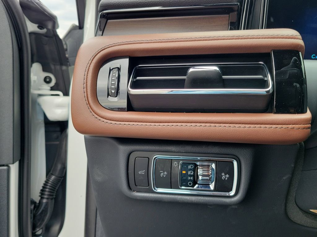 New 2026 Lincoln Aviator Reserve AWD/4WD image 23
