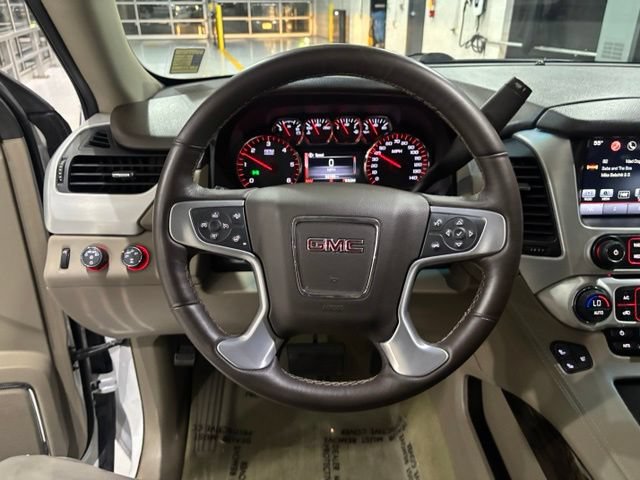 Used 2016 GMC Yukon SLT w/ Open Road Package AWD/4WD image 32