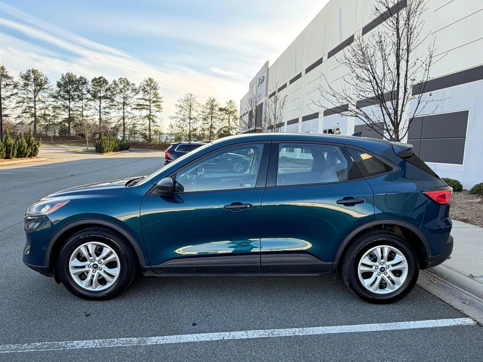 Used 2020 Ford Escape S image 3