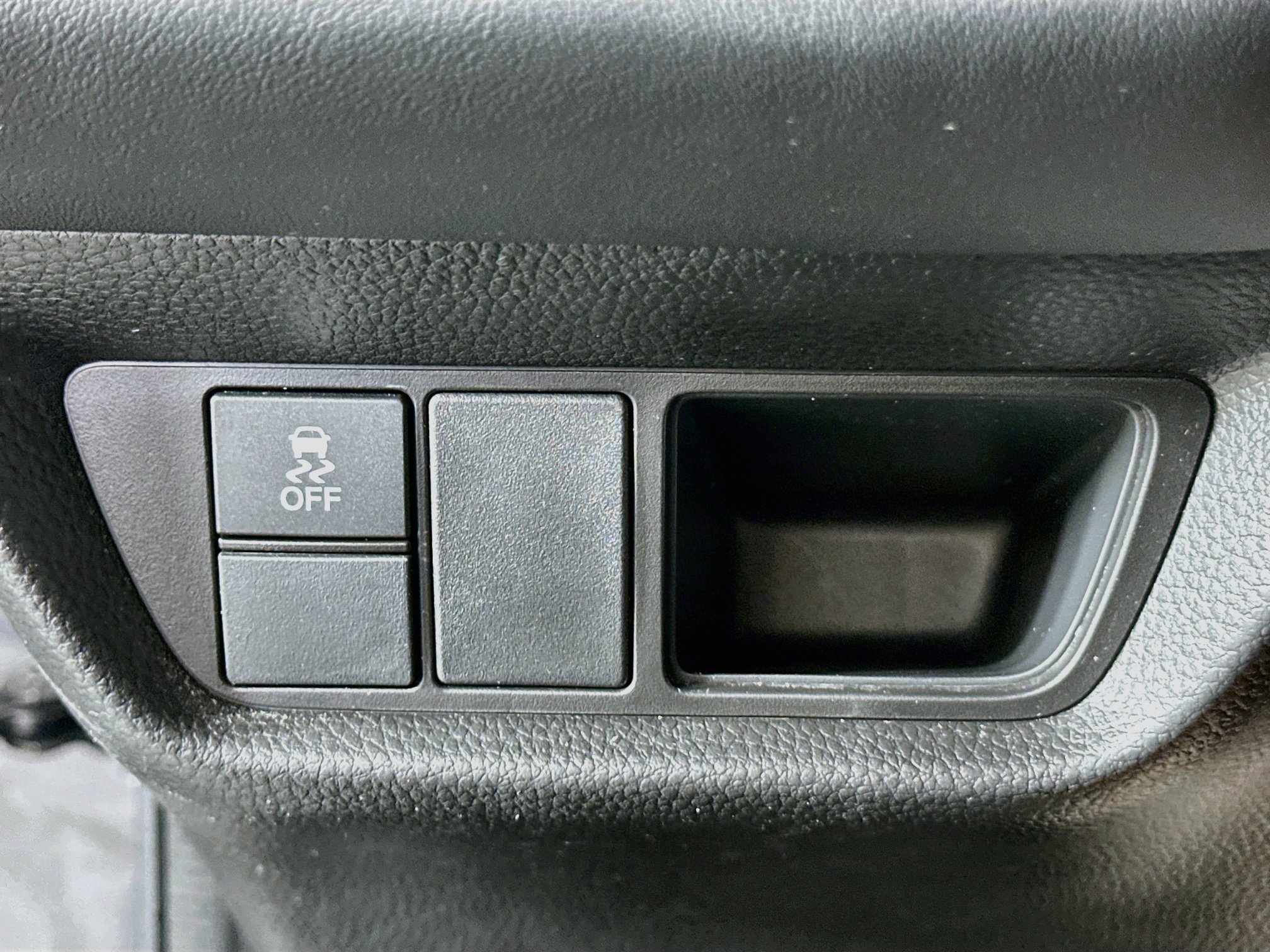Used 2025 Honda HR-V LX image 16