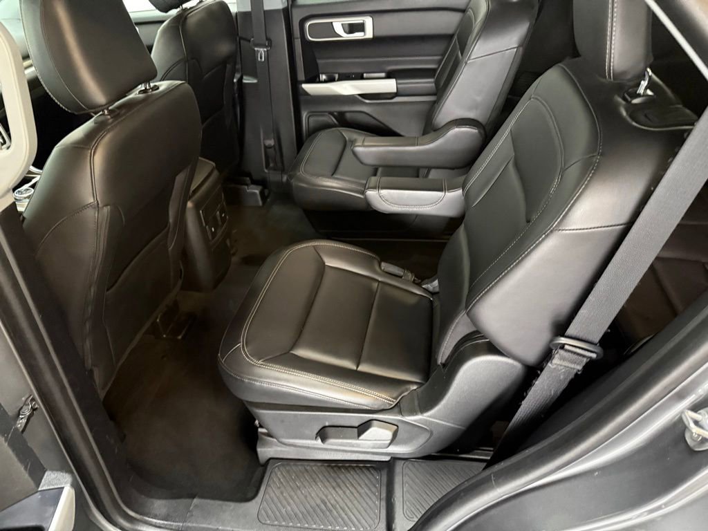 Certified 2022 Ford Explorer XLT w/ Equipment Group 202A image 44