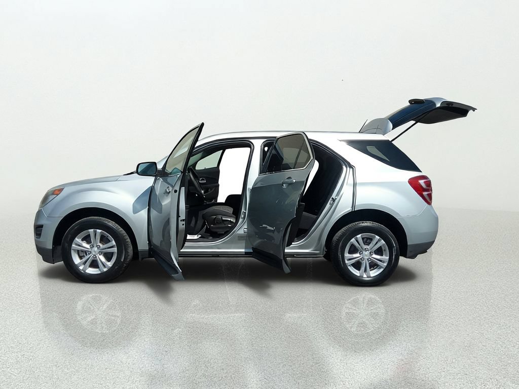 Used 2017 Chevrolet Equinox LS FWD image 12