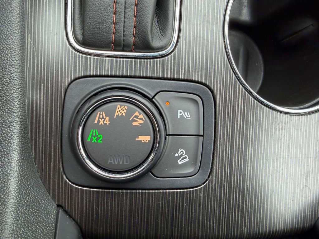 Certified 2017 GMC Acadia SLT image 33