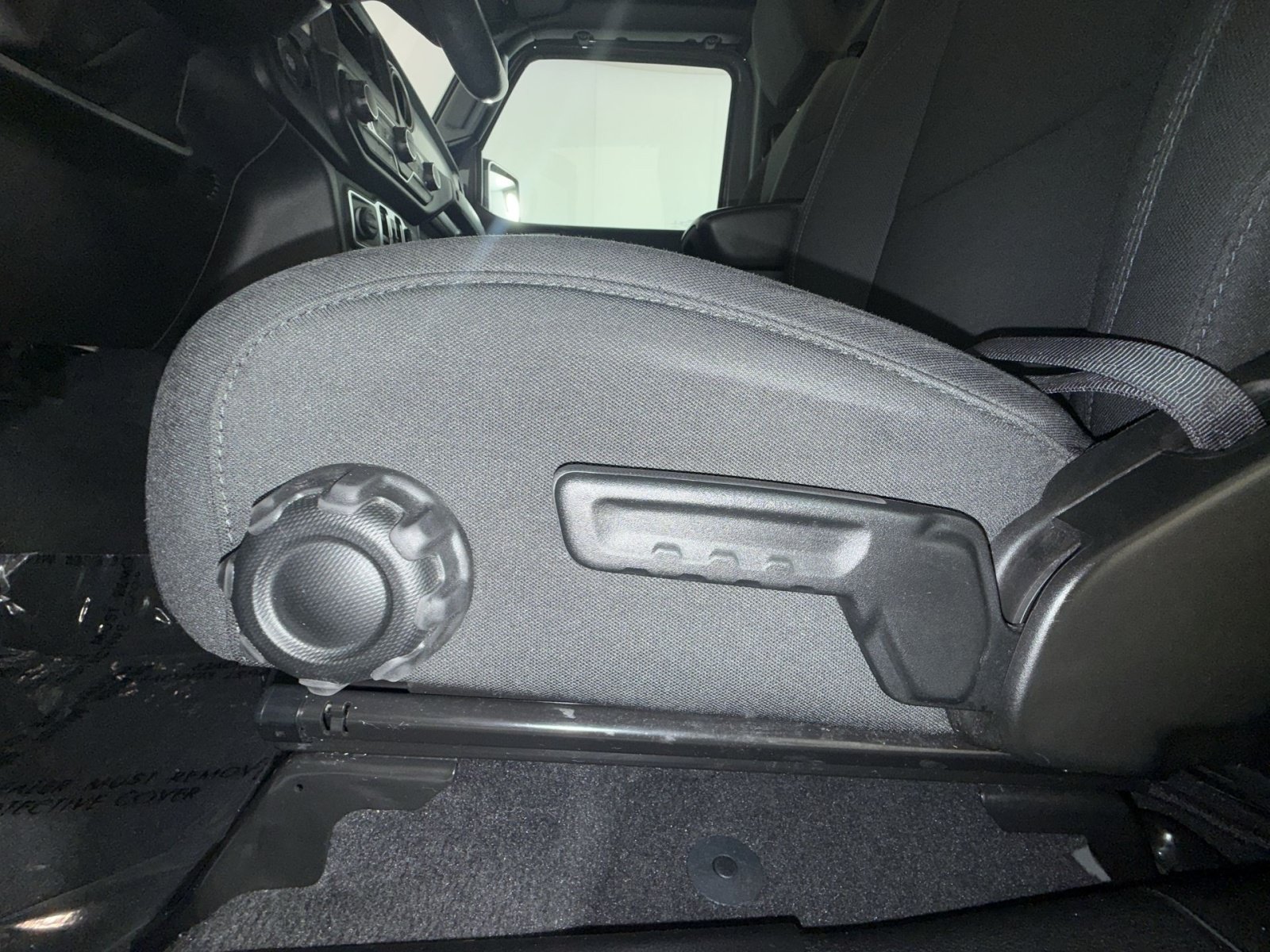 Used 2021 Jeep Gladiator Sport AWD/4WD image 14