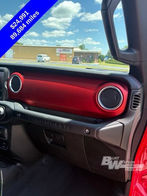 Used 2018 Jeep Wrangler Unlimited Rubicon AWD/4WD image 32