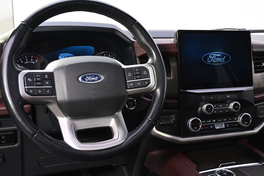 Used 2023 Ford Expedition Limited image 12