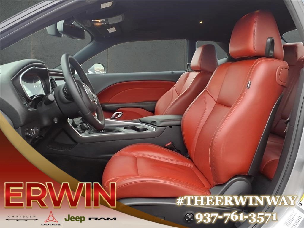 Used 2015 Dodge Challenger R/T Plus RWD image 12