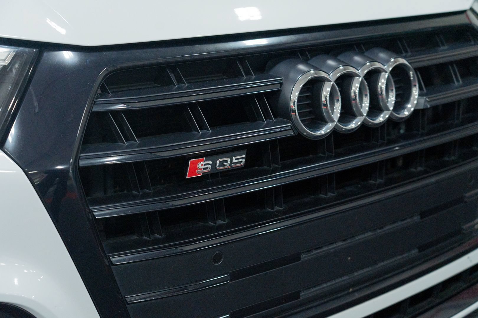 Used 2020 Audi SQ5 Premium Plus w/ Premium Plus Package AWD/4WD image 13