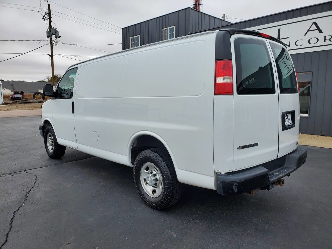 Used 2018 Chevrolet Express 2500 w/ Driver Convenience Package image 7