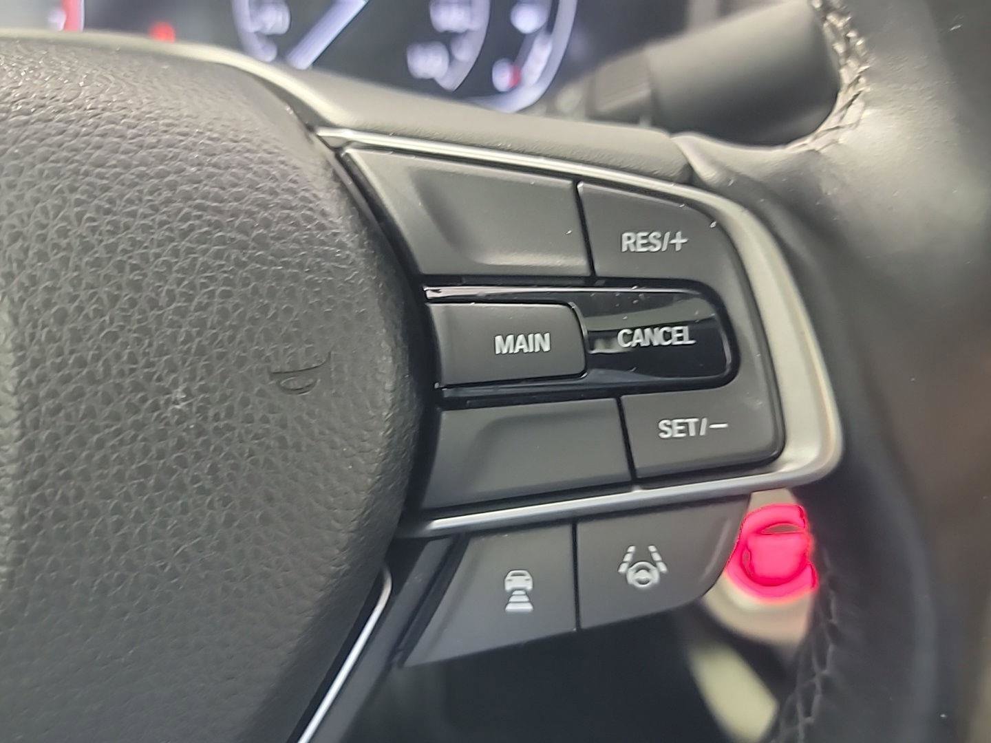 Certified 2018 Honda Accord EX-L image 25