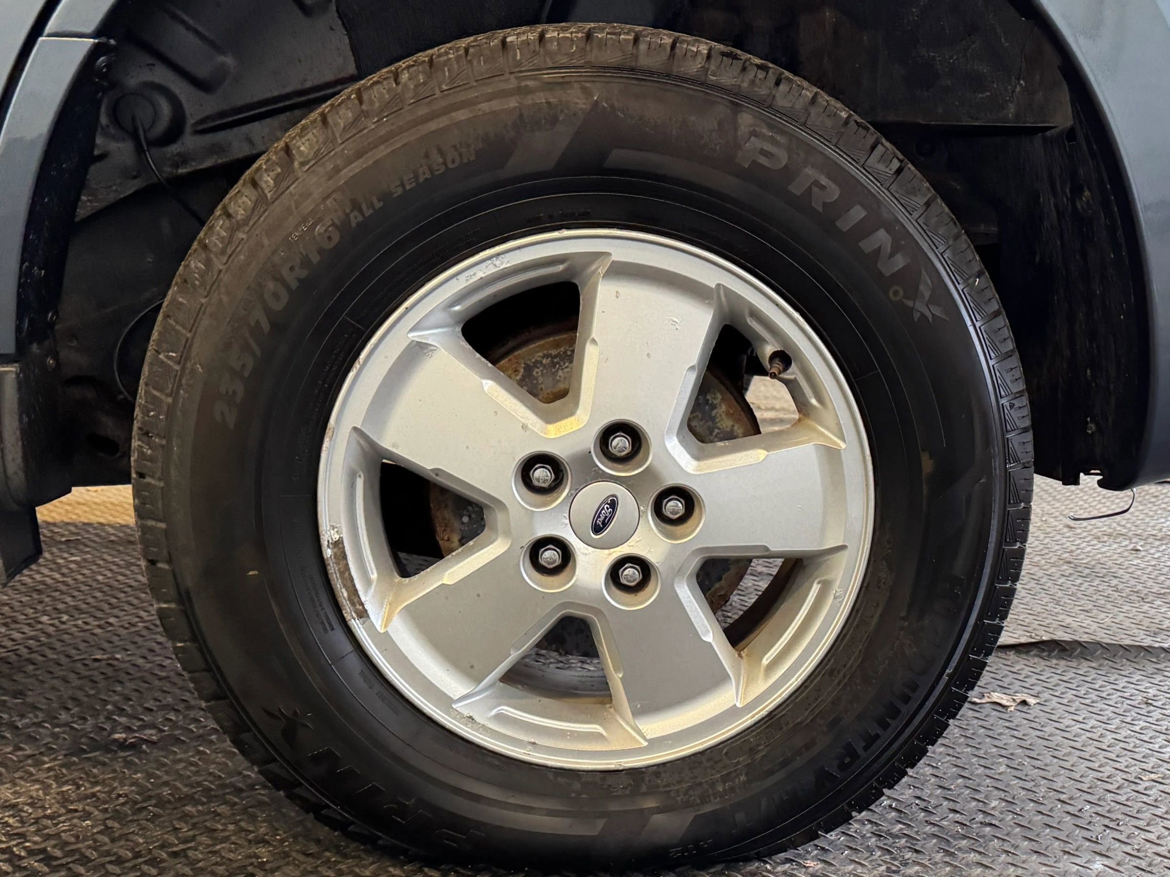 Used 2010 Ford Escape XLT image 8