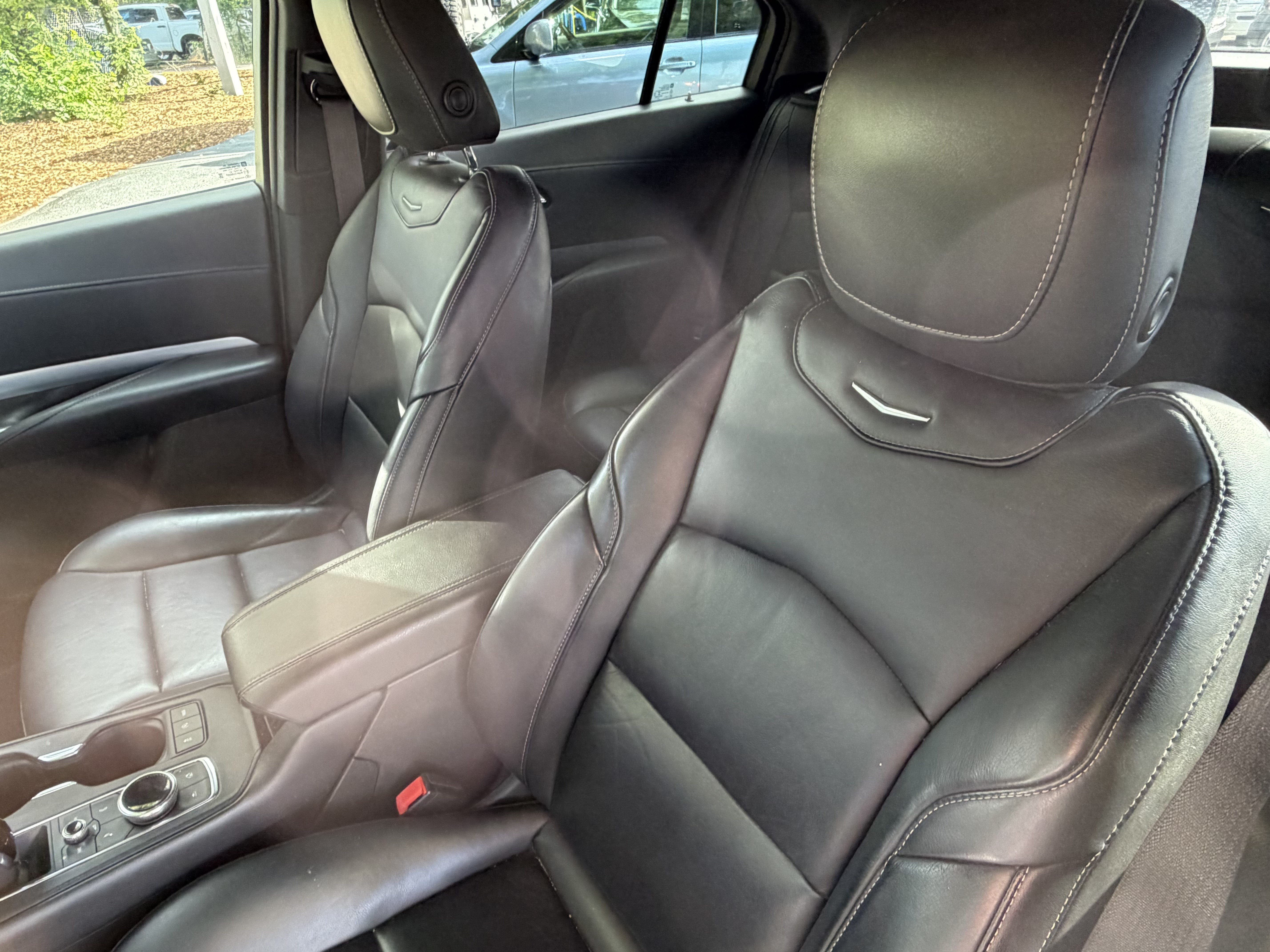 Used 2021 Cadillac XT4 Premium Luxury AWD/4WD image 18