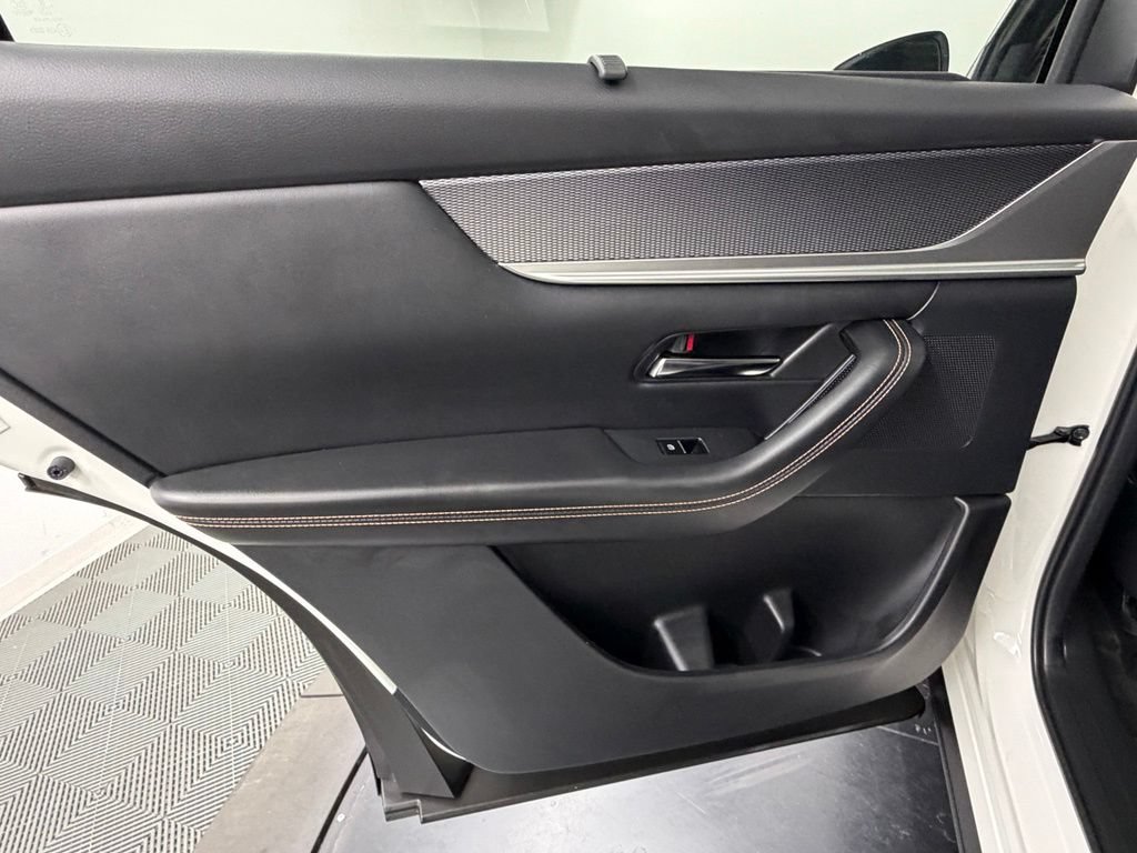 Used 2024 MAZDA CX-90 Plug-In Hybrid w/ Premium Pkg AWD/4WD image 40
