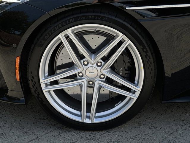Used 2024 Aston Martin DB12 image 4