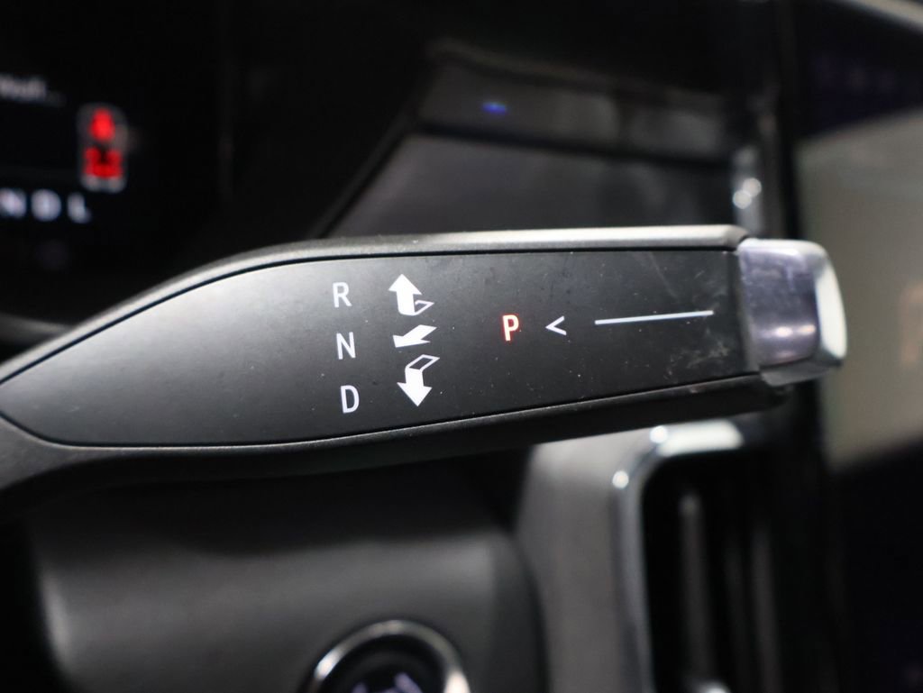 Used 2024 GMC Acadia Elevation image 39