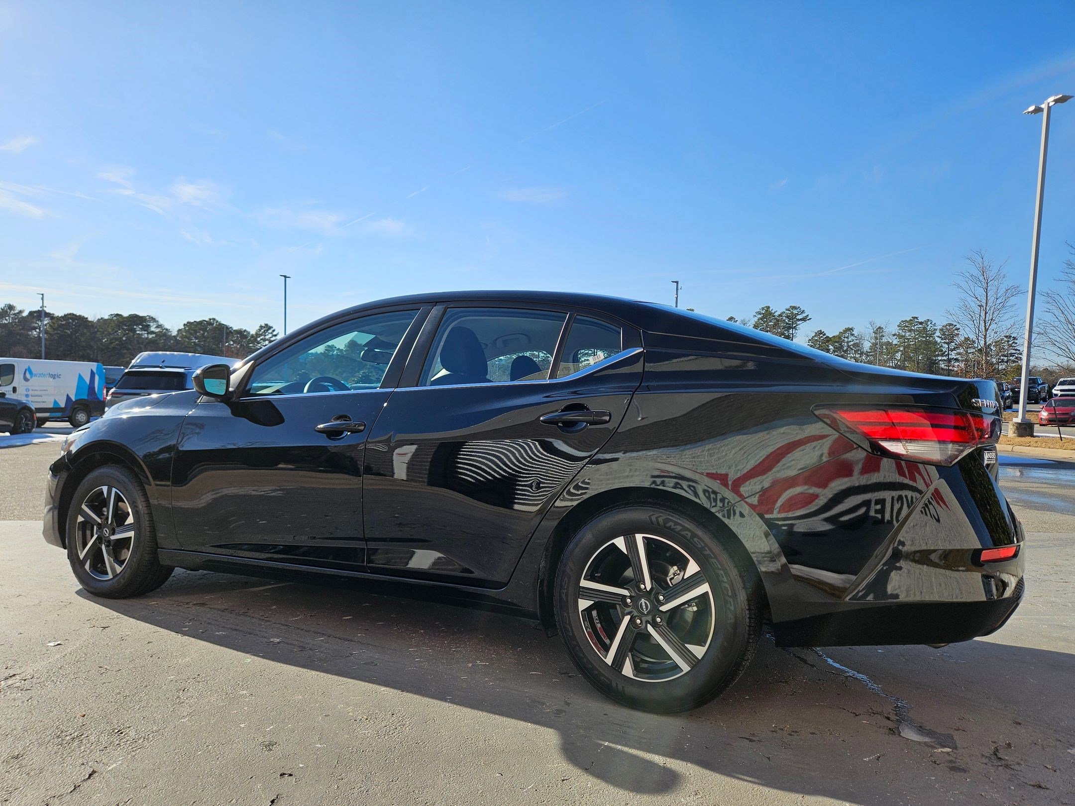 Used 2024 Nissan Sentra SV image 5