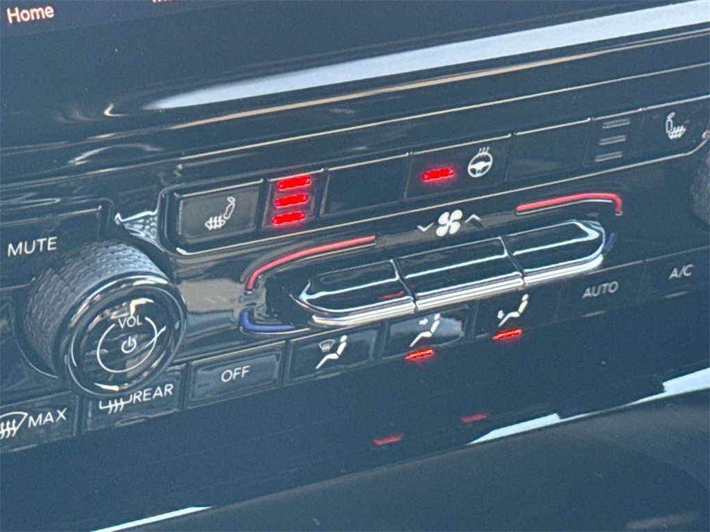 New 2025 Jeep Grand Cherokee Limited w/ Trailer Tow Package image 22