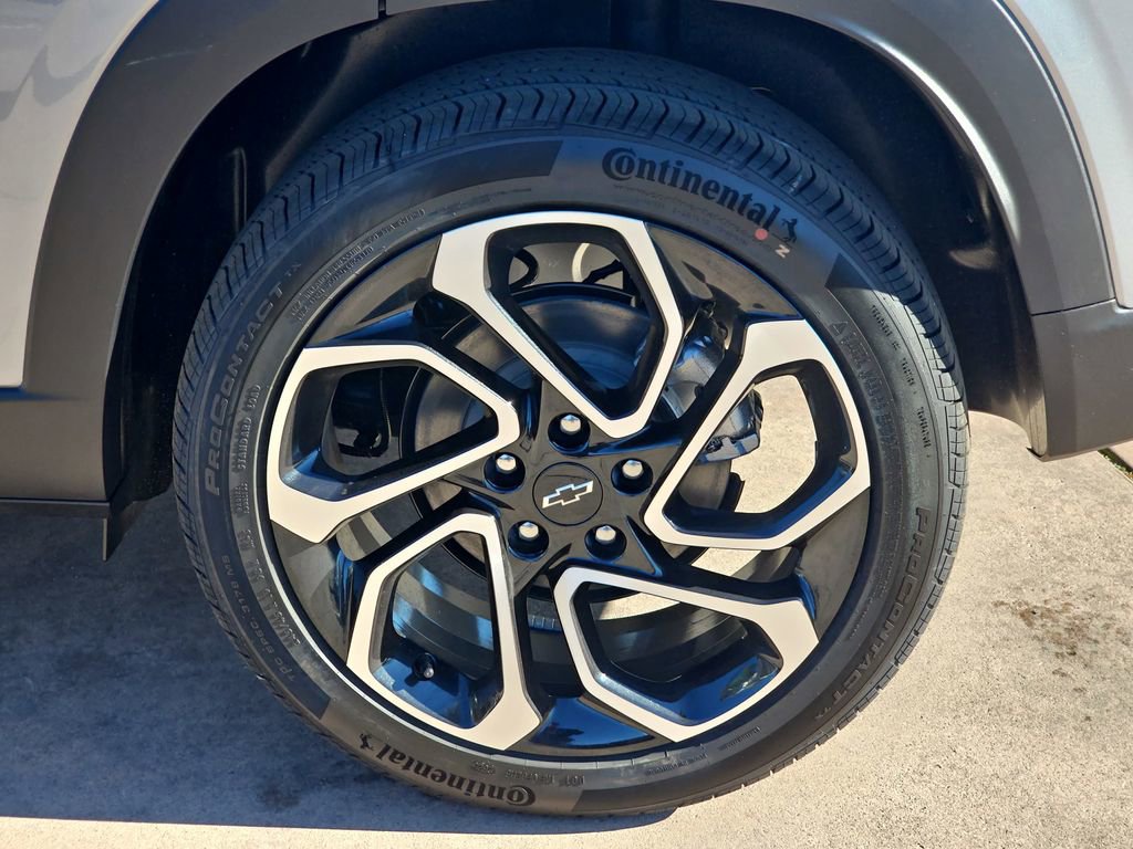 New 2026 Chevrolet Trax RS w/ Driver Confidence Package image 35
