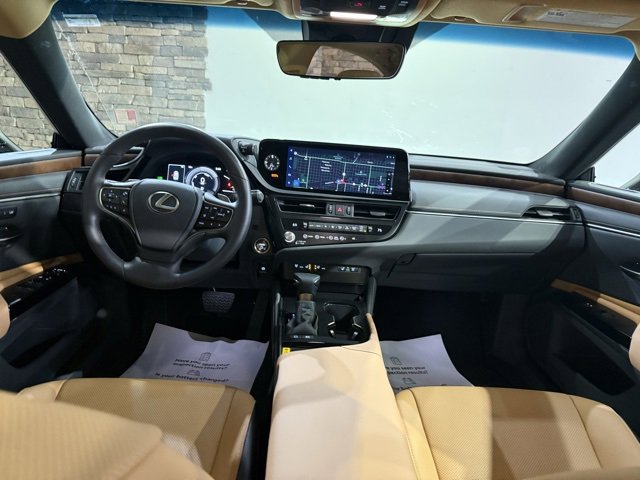 Used 2025 Lexus ES 300h w/ Premium Package image 25