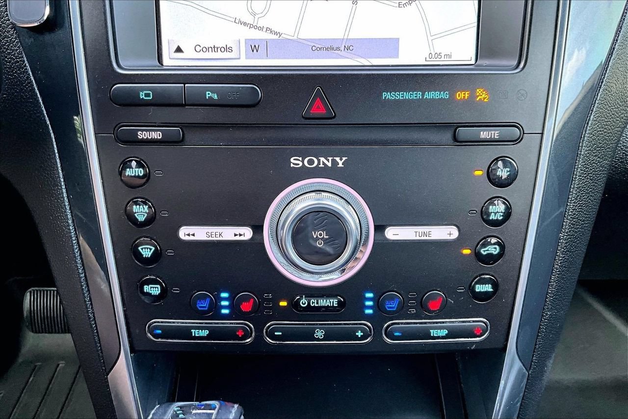 Used 2019 Ford Explorer Sport w/ Equipment Group 401A AWD/4WD image 19